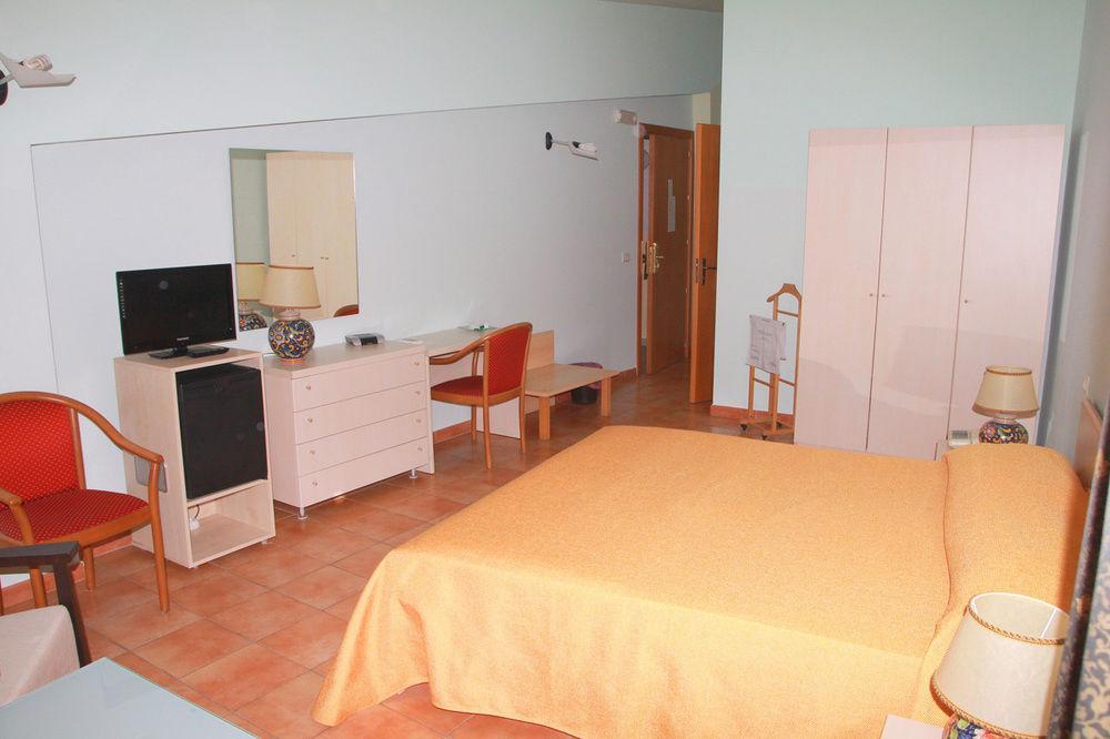 Sul Mare Al Gabbiano 4*